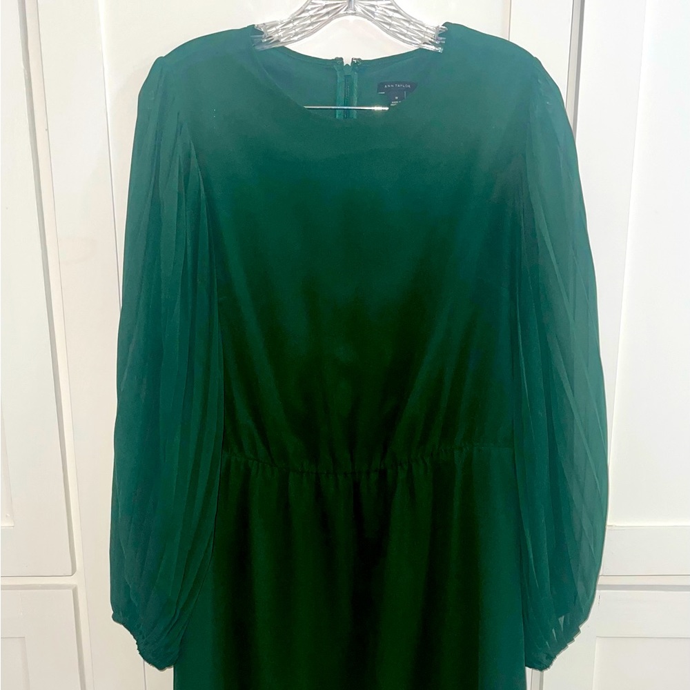 Ann Taylor Green Dress